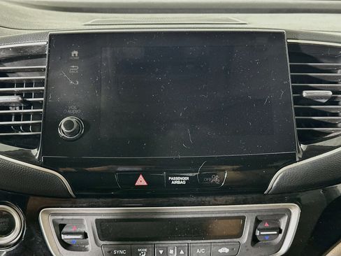 Used 2019 Honda Pilot Touring image 18