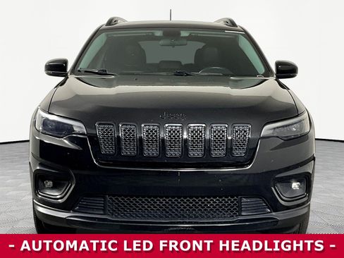 Used 2019 Jeep Cherokee Latitude Plus AWD/4WD image 2