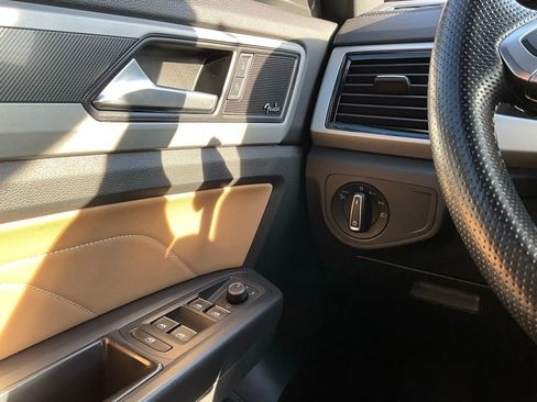 Used 2022 Volkswagen Atlas Cross Sport SEL Premium R-Line image 24