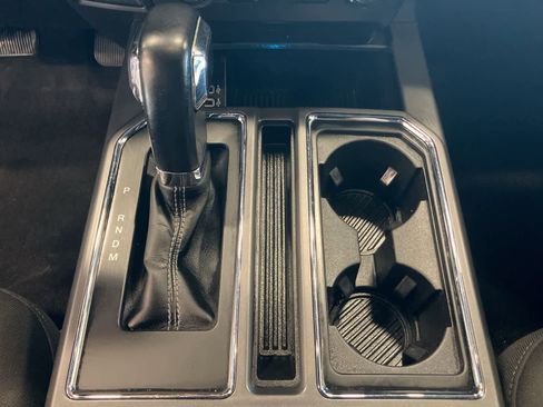 Used 2019 Ford F150 XLT w/ Equipment Group 302A Luxury image 17