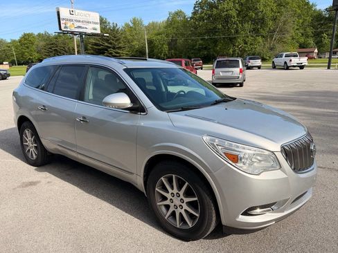 Used 2017 Buick Enclave Leather AWD/4WD image 4