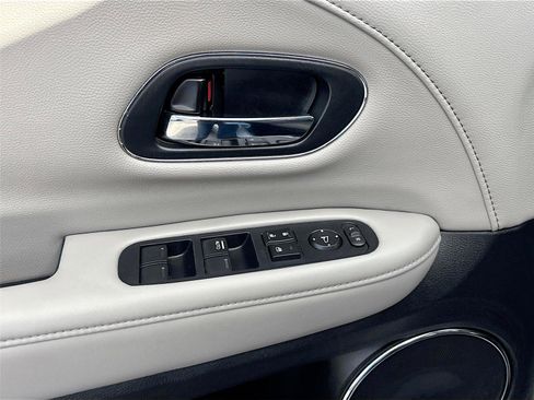 Certified 2017 Honda HR-V EX-L image 21