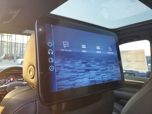 New 2026 Chevrolet Suburban High Country image 18