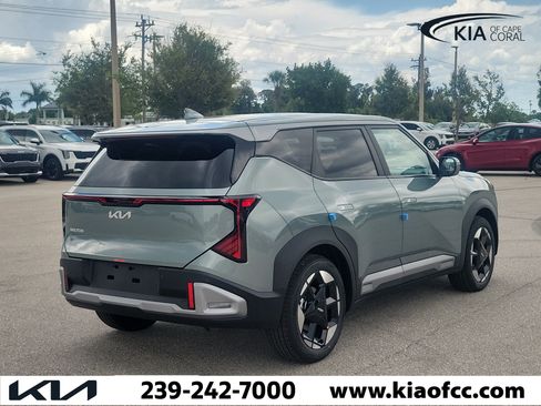 New 2027 Kia Seltos S FWD image 6