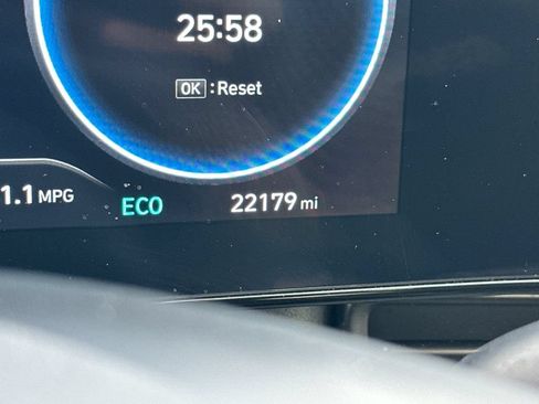 Certified 2025 Hyundai Elantra SEL FWD image 13