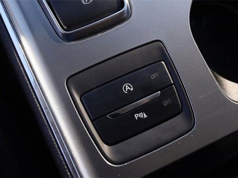 Certified 2024 Ford Edge Titanium image 19