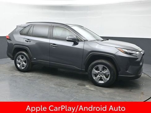 Used 2022 Toyota RAV4 XLE image 9
