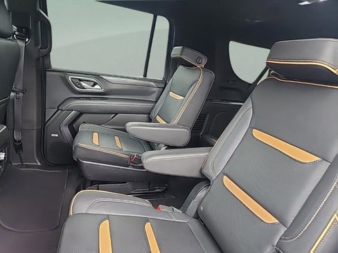 Used 2022 GMC Yukon XL AT4 w/ Technology Package image 29