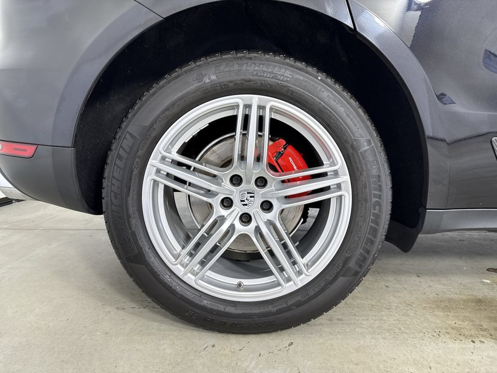 Certified 2020 Porsche Macan S AWD/4WD image 16