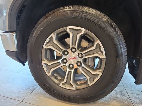 Used 2025 GMC Sierra 1500 SLT AWD/4WD image 15