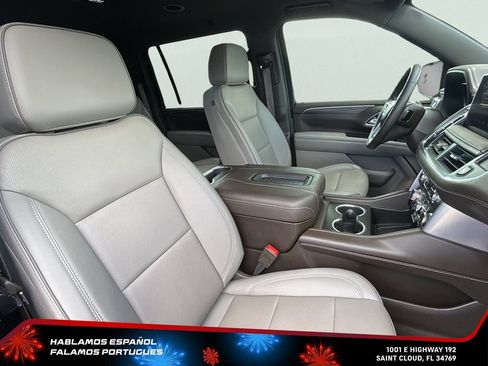 Certified 2024 GMC Yukon XL SLT w/ SLT Luxury Package AWD/4WD image 35