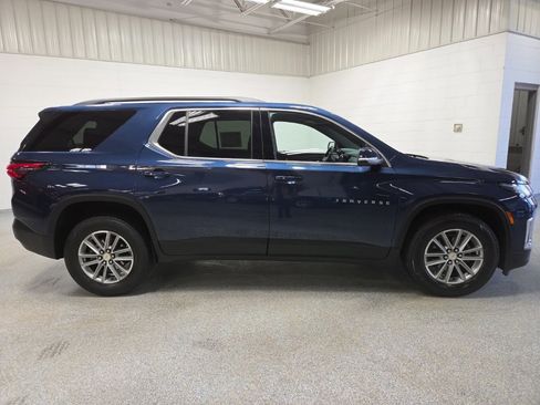 Used 2023 Chevrolet Traverse LT image 8