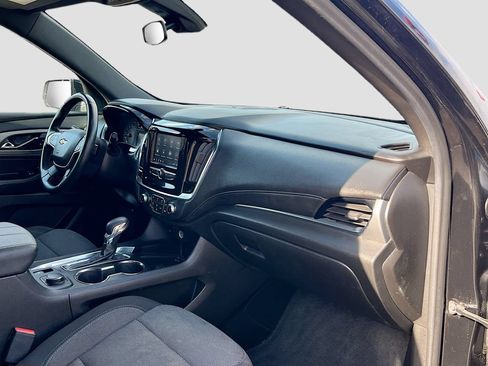 Used 2023 Chevrolet Traverse LT FWD image 28