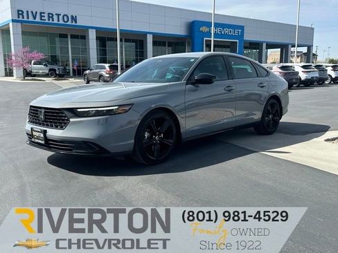 Used 2023 Honda Accord Sport image 1