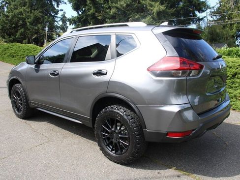 Used 2018 Nissan Rogue SV AWD/4WD image 4