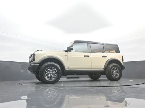 New 2025 Ford Bronco Badlands image 28