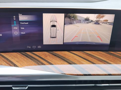 Used 2025 Cadillac Escalade Sport Platinum image 18