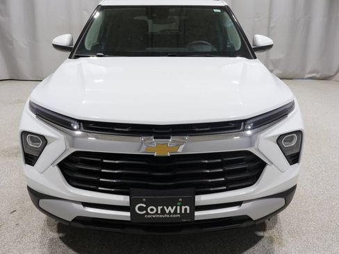 Used 2025 Chevrolet TrailBlazer LT AWD/4WD image 8