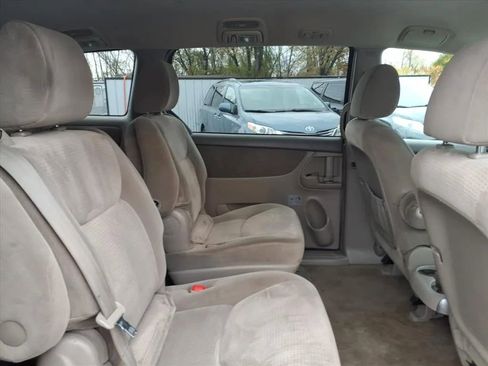 Used 2009 Toyota Sienna LE image 14