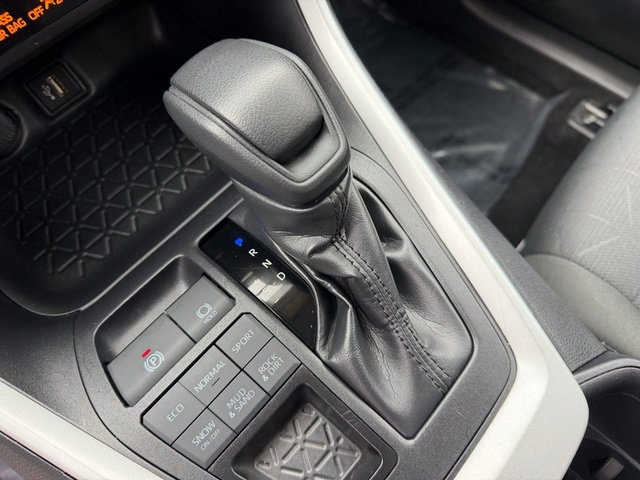 Certified 2025 Toyota RAV4 XLE AWD/4WD image 24
