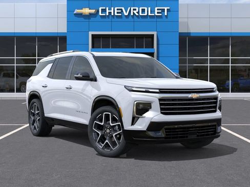 New 2026 Chevrolet Traverse High Country w/ LPO, Floor Liner Package AWD/4WD image 8