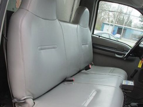 Used 2007 Ford F350 4x4 Regular Cab DRW Super Duty image 24