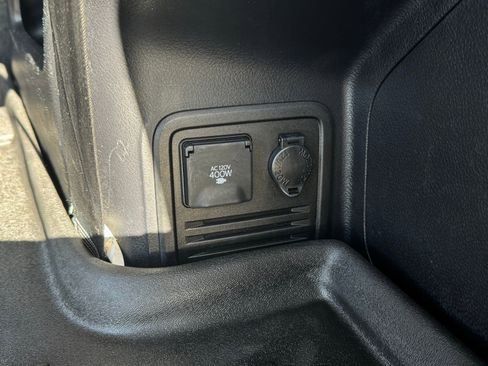 Used 2018 Toyota 4Runner SR5 Premium image 32