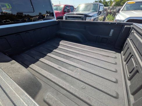 Used 2022 Jeep Gladiator High Altitude AWD/4WD image 9