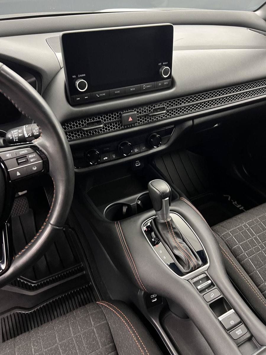 Certified 2025 Honda HR-V Sport image 5