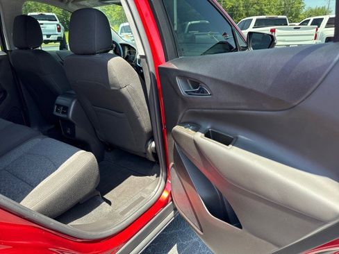 Used 2024 Chevrolet Equinox LT image 15