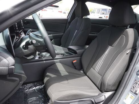 Used 2026 Hyundai Elantra Sport FWD image 13