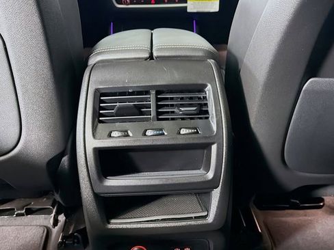Used 2024 BMW X5 sDrive40i w/ M Sport Package RWD image 30