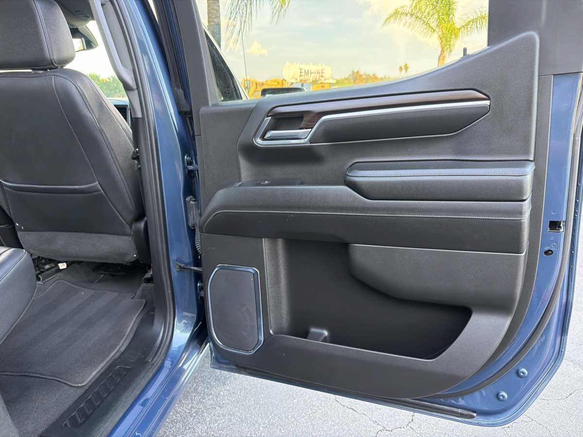 Used 2024 GMC Sierra 1500 SLT AWD/4WD image 22
