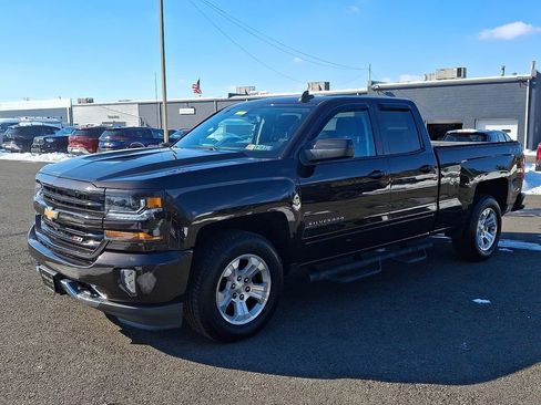 Used 2018 Chevrolet Silverado 1500 LT w/ All Star Edition image 3