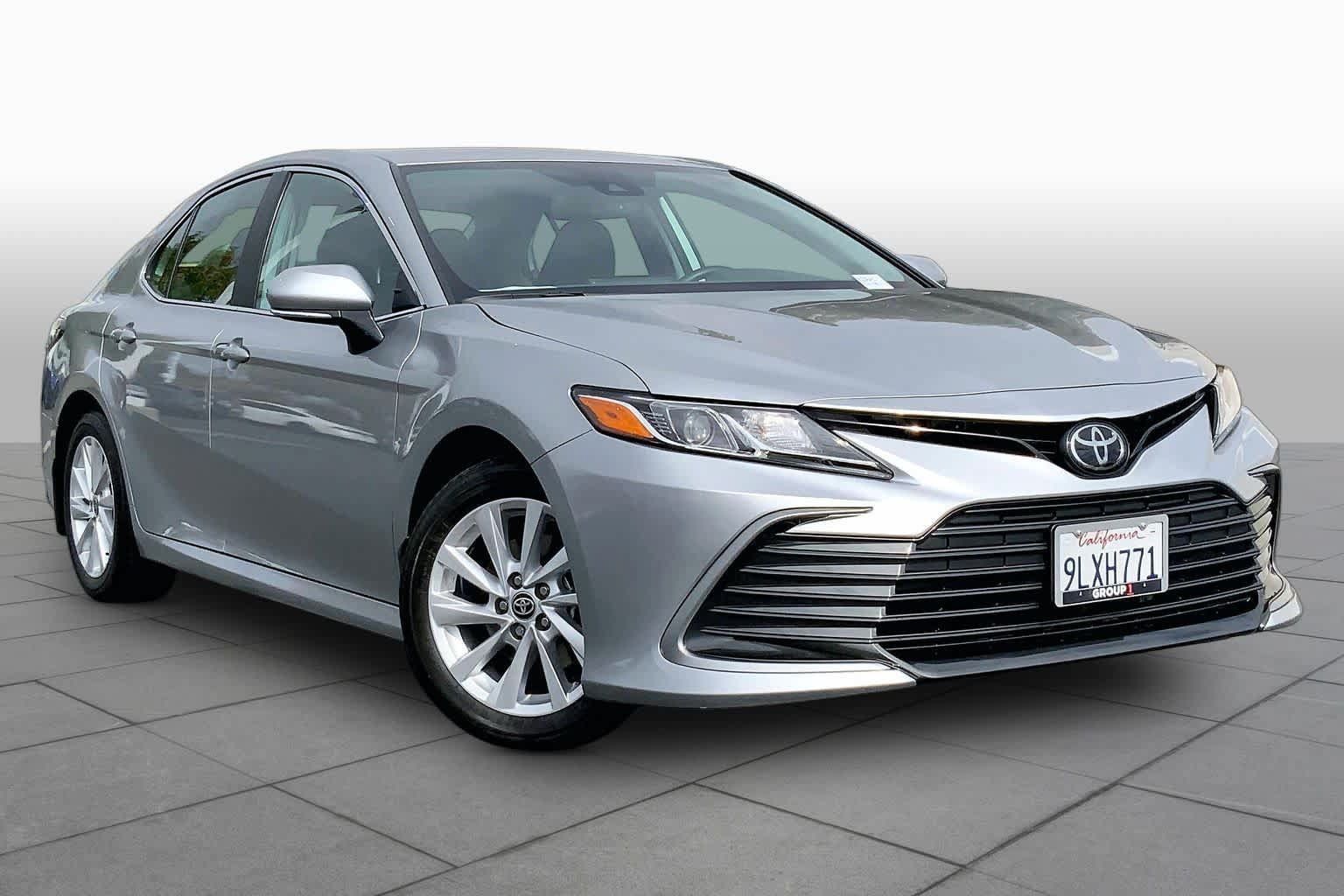 Used 2024 Toyota Camry LE w/ Convenience Package FWD image 2