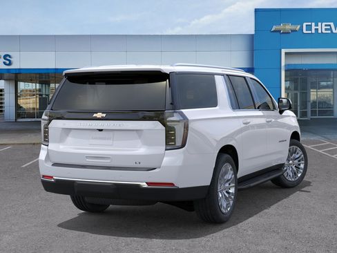 New 2026 Chevrolet Suburban LT w/ Comfort Package AWD/4WD image 4