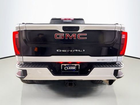 Used 2025 GMC Sierra 3500 Denali w/ Technology Package image 6