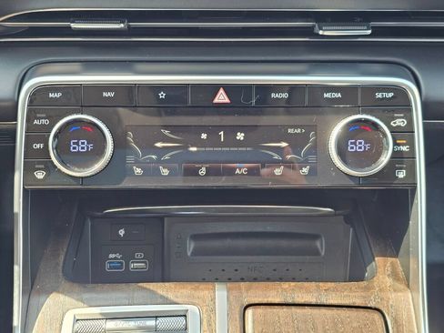 Used 2023 Genesis GV80 3.5T w/ Prestige Package AWD/4WD image 17