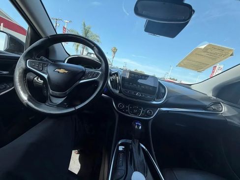 Used 2016 Chevrolet Volt Premier w/ Driver Confidence Package FWD image 6