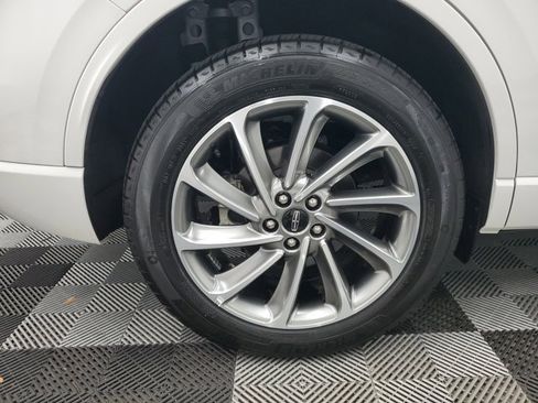 Used 2025 Lincoln Corsair Grand Touring image 7