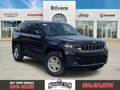 New 2025 Jeep Grand Cherokee Laredo w/ MOPAR Finishing Package