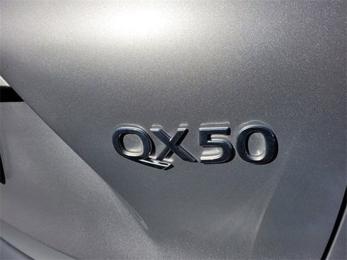 Used 2020 INFINITI QX50 Luxe image 13