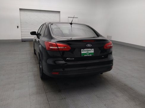 Used 2017 Ford Focus SEL FWD image 6