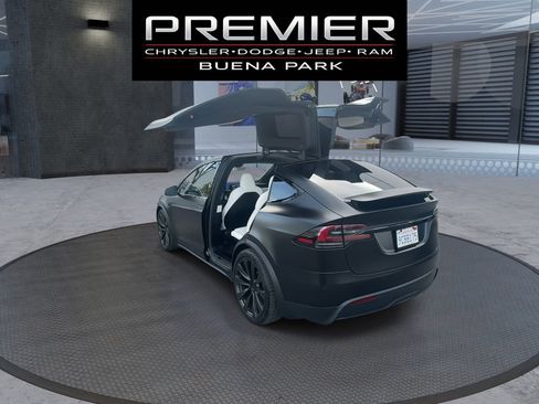 Used 2022 Tesla Model X Plaid image 6