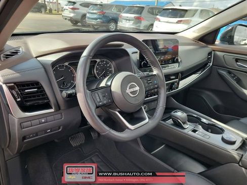 Used 2022 Nissan Rogue SL w/ SL Premium Package image 16