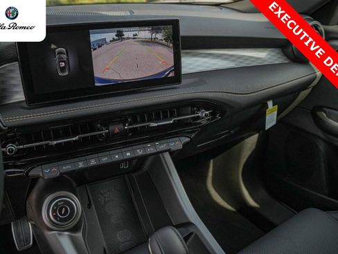 New 2025 Alfa Romeo Tonale w/ Premium Package image 16