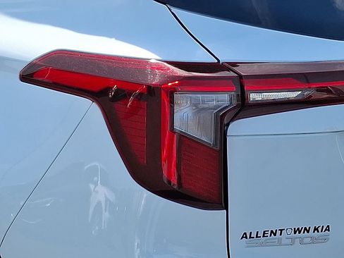 Certified 2024 Kia Seltos LX AWD/4WD image 11