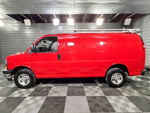 Used 2022 Chevrolet Express 2500 w/ Driver Convenience Package image 8