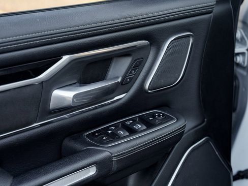 Used 2020 RAM 1500 Laramie image 7