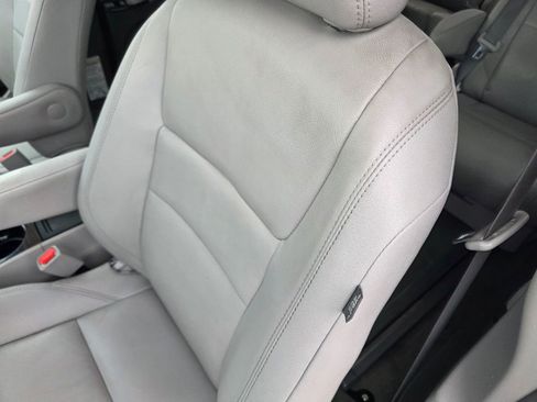 Used 2017 Toyota Sienna XLE w/ XLE Navigation Package image 14